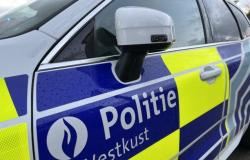 Police arrest 30 illegal immigrants hiding in a van with life jackets in Oostduinkerke (Koksijde)