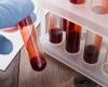 Examination of DNA in blood to more easily diagnose cancer and pregnancy complications