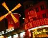 Blades of Parisian cabaret theater Moulin Rouge crashed