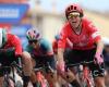 Riders fall like dominoes: Alison Jackson takes full advantage with sprint victory in Vuelta Femenina