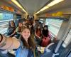 Young people take action in a decorated train compartment: “Public transport is much too expensive for us” (Antwerp)
