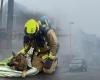 Fire breaking out in a warehouse with cars in Boechout: fire brigade rescues dog from flames (Boechout)