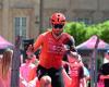 LIVE stage 2 Giro d’Italia 2024 | Then some battle for the leading group, with Ganna among others