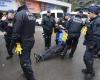 Police arrest 132 Extinction Rebellion protesters after blockade of Brussels Belliardstraat: “Excessive violence” (Brussels)