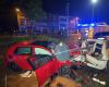 Car crashes on Ringlaan in Merksem and causes real havoc: a lot of material damage (Merksem)