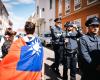 Hungarians protest Xi’s visit by wearing Taiwan flag, playing Pooh | Taiwan News